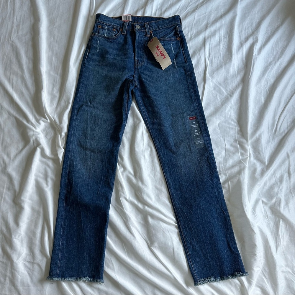 NWT Levi’s wedgie fit high rise straight legs Size 25